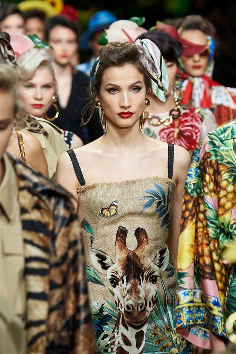 colectia dolce gabbana 2020